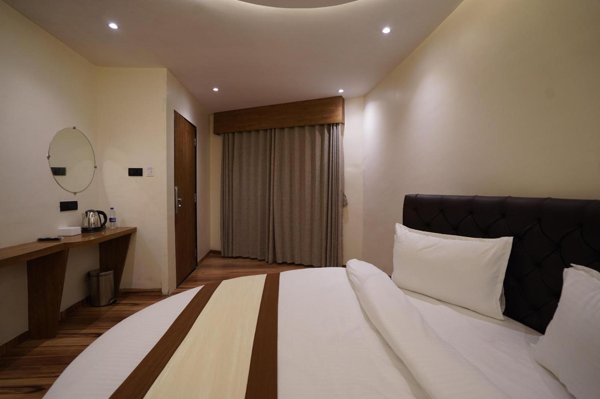 Hotel Lancaster - Mumbai — Photos 1